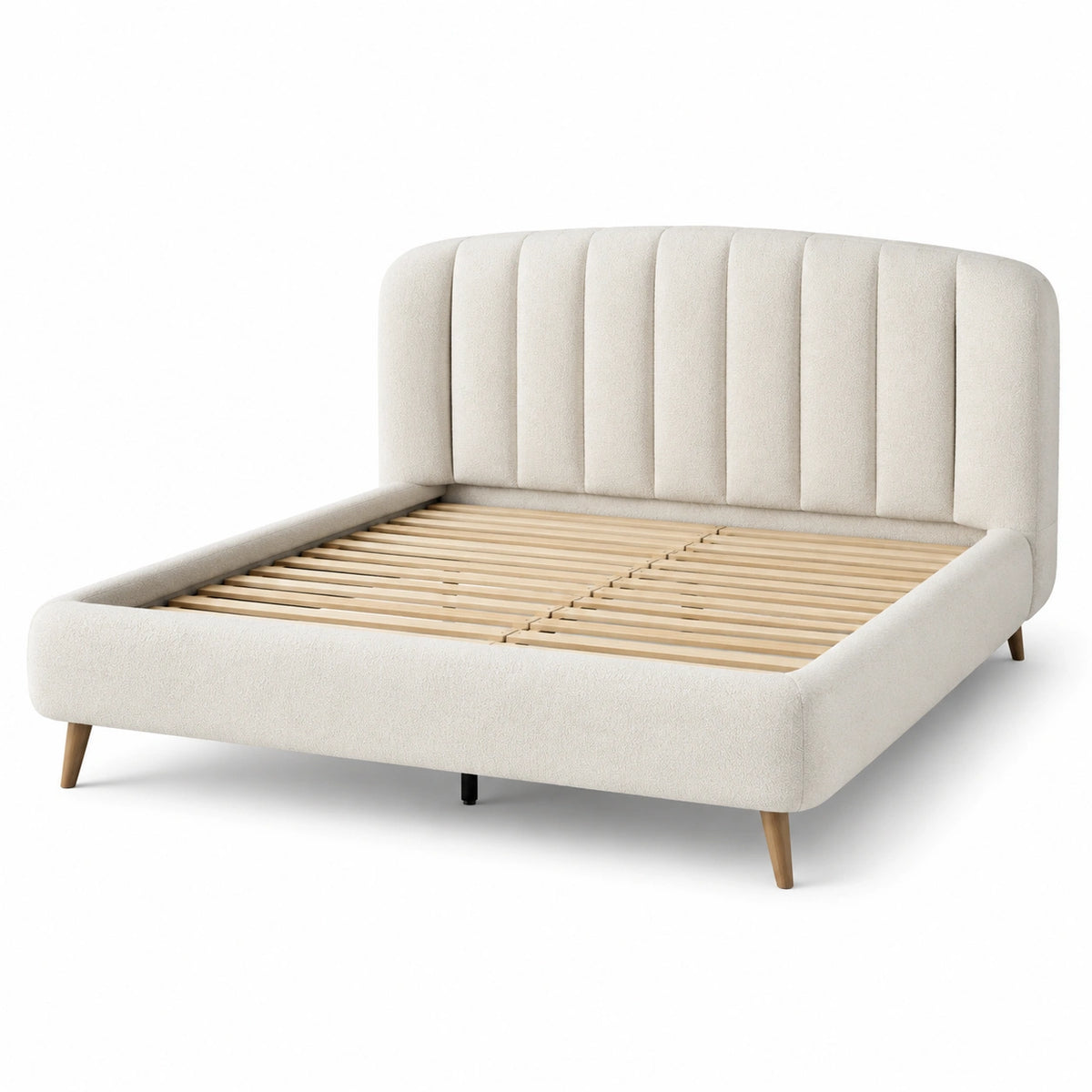 Letto matrimoniale in tessuto beige con struttura in legno